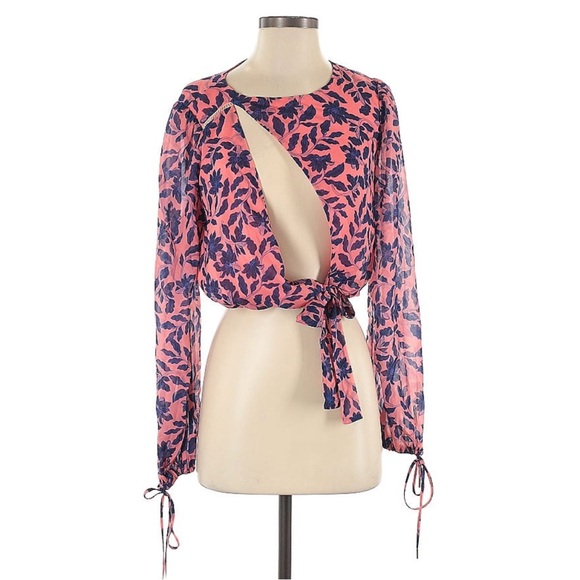 House of Harlow 1960 Tops - House of Harlow 1960 Long Sleeve Cropped Floral Blouse. Size Small. NWOT.